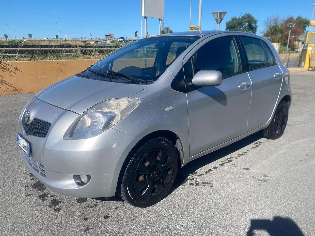 Toyota Yaris 1.0 5 porte Sol