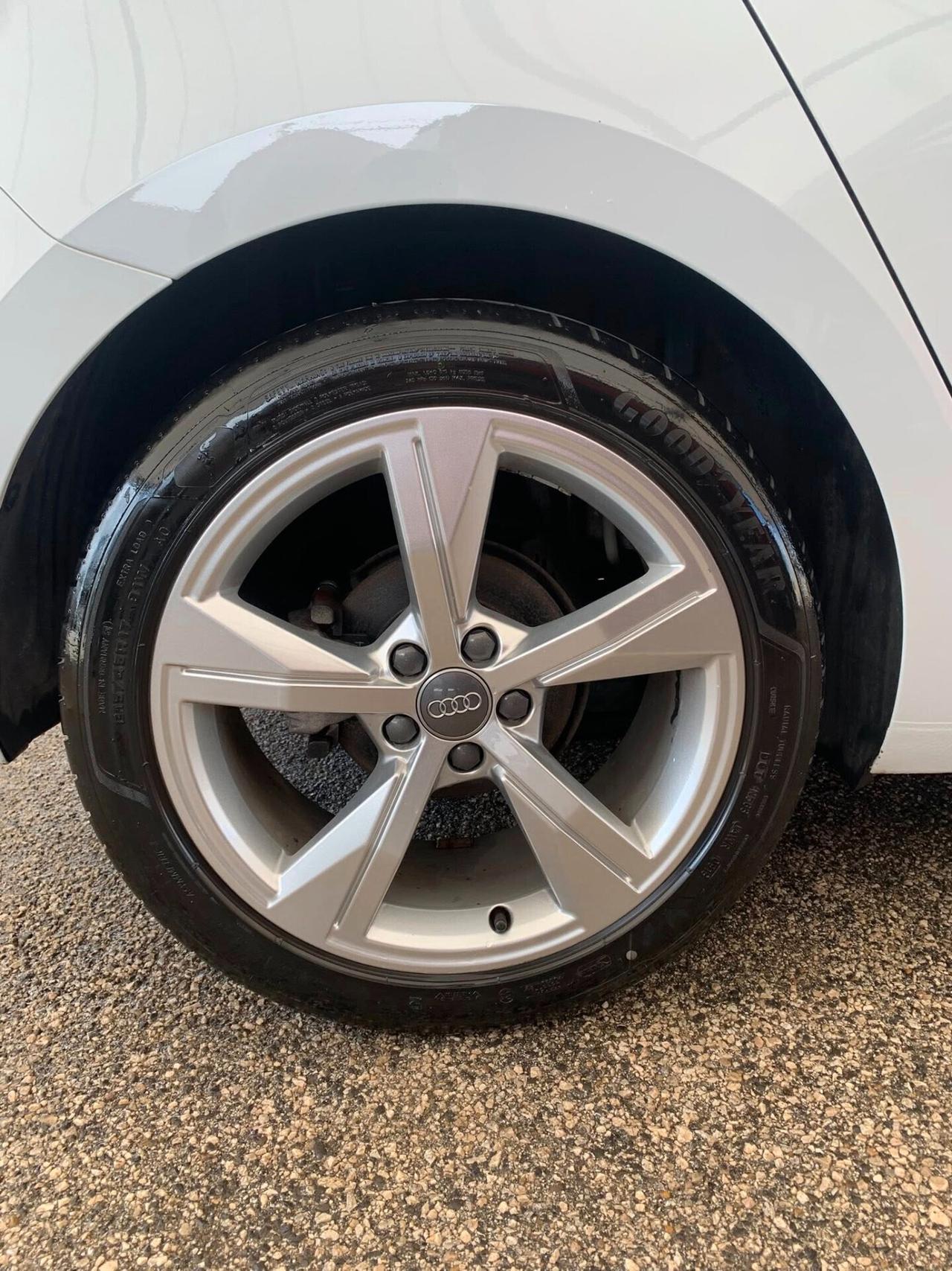 Audi A1 SPB 116cv S tronic Admired full