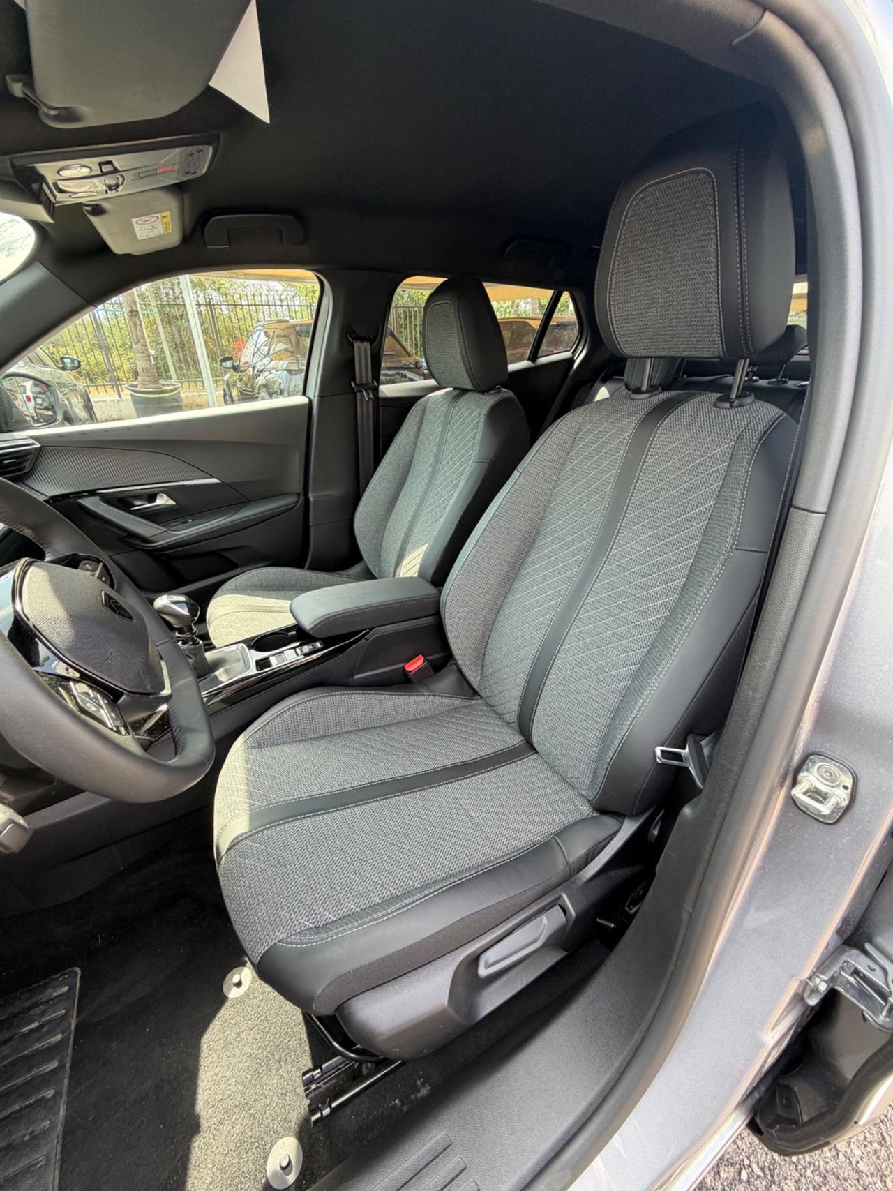Peugeot 2008 PureTech 100 S&S Allure