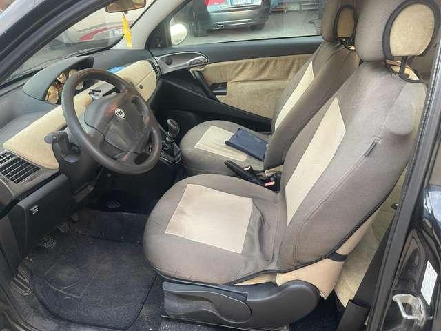 Lancia Ypsilon 1.2 8v