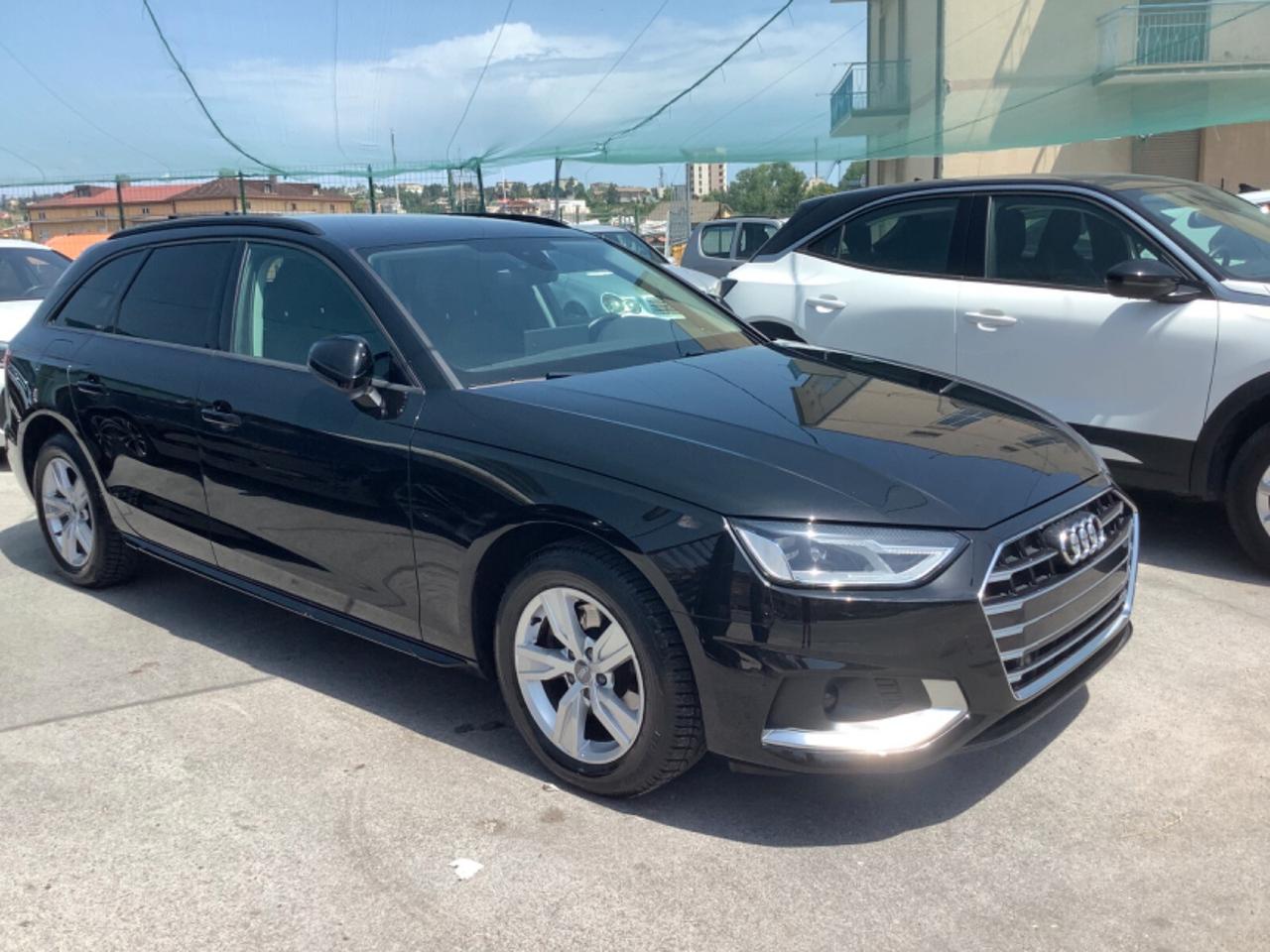 Audi A4 Avant 35 TDI/163 CV S tronic