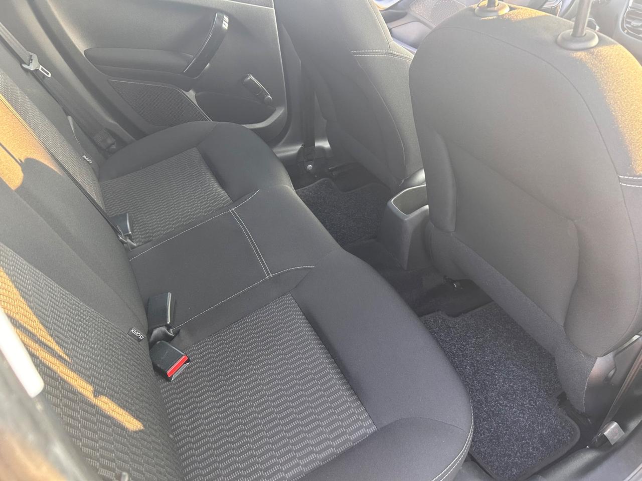 Peugeot 208 1200 GPL euro6b 148000 km ALLURE