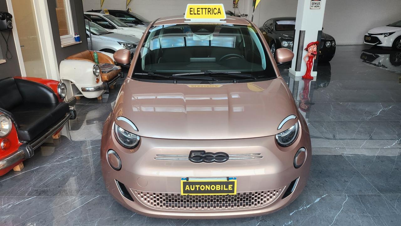 Fiat 500 La Prima Berlina 42 kWh