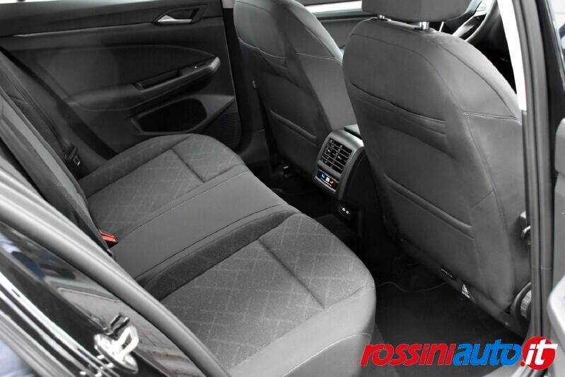 VOLKSWAGEN GOLF 8 2.0 TDI 150 CV DSG LIFE + I.Q LED R17 VENTURA