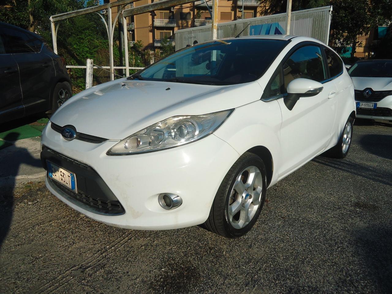 Ford Fiesta 1.4 3 porte Bz.- GPL Titanium
