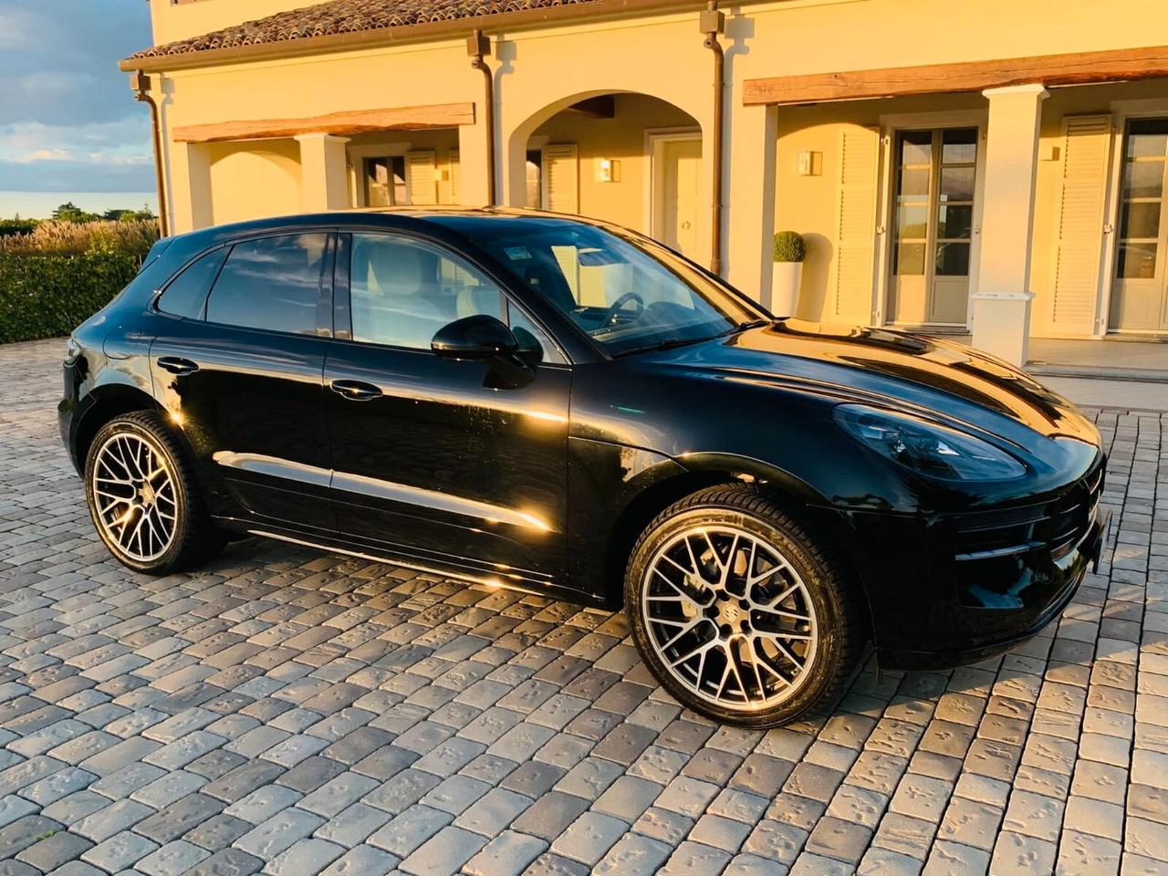 Porsche Macan 3.0 S FULL OPT rate da 129,00