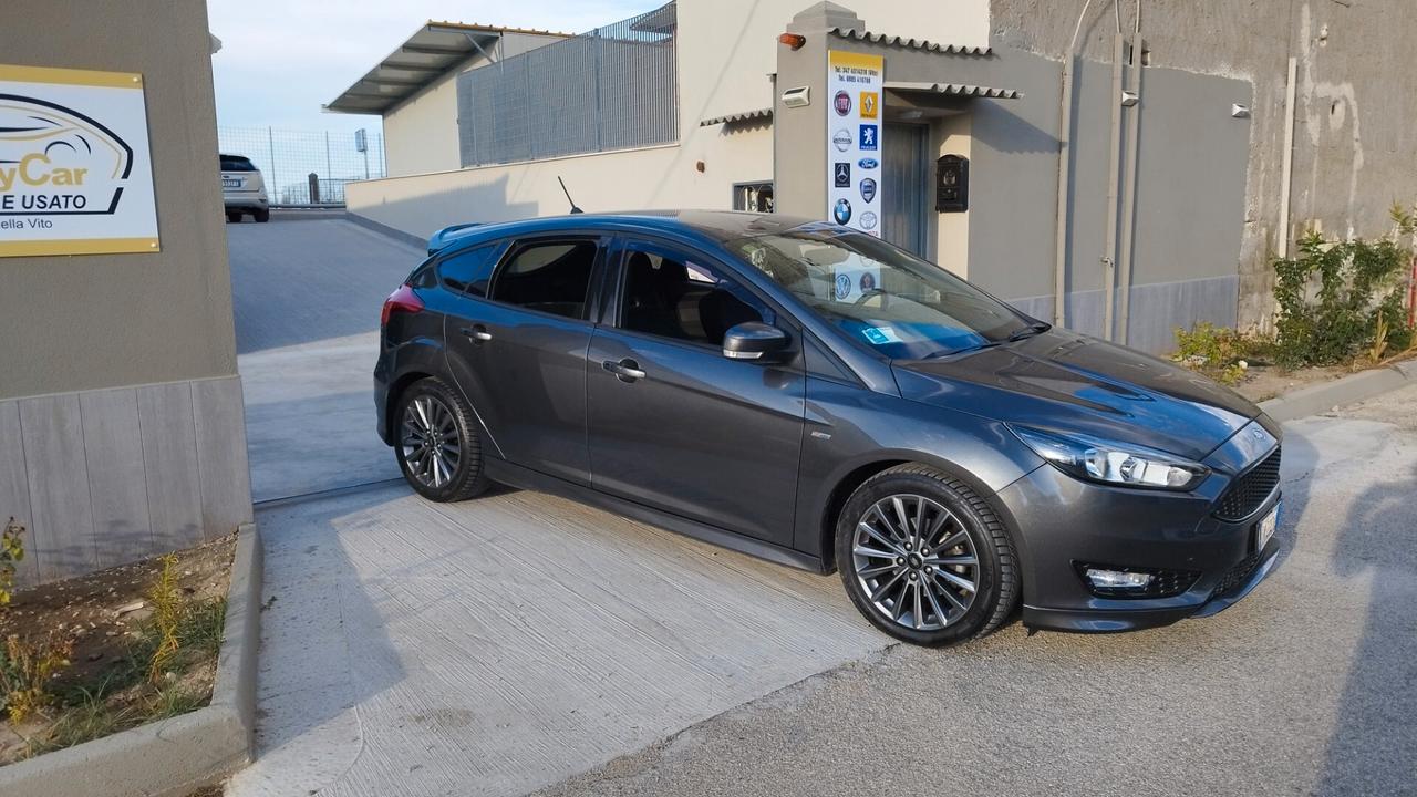 Ford Focus 1.5 TDCi 120 CV Start&Stop Powershift ST Line