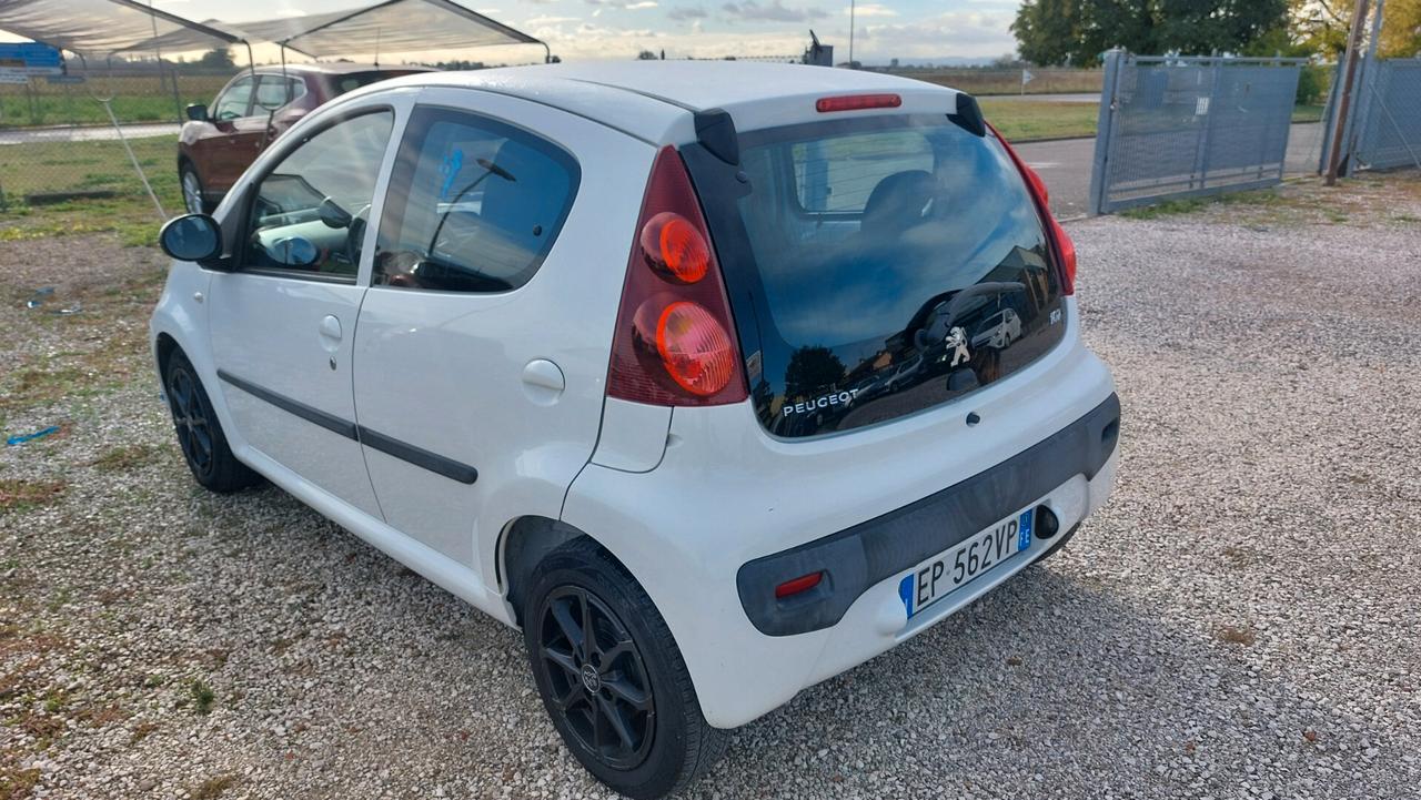 Peugeot 107 1.0 68CV 3p. Allure 2Tronic