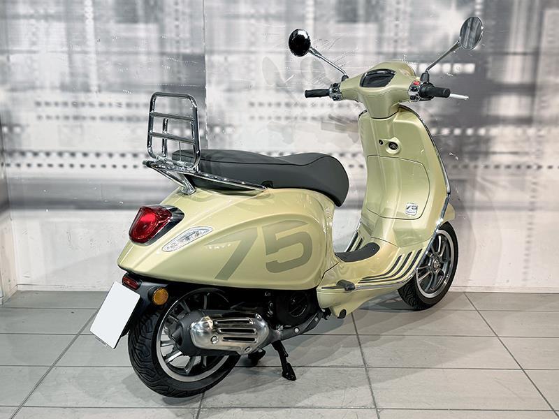 Piaggio Vespa Primavera 125 75th ABS