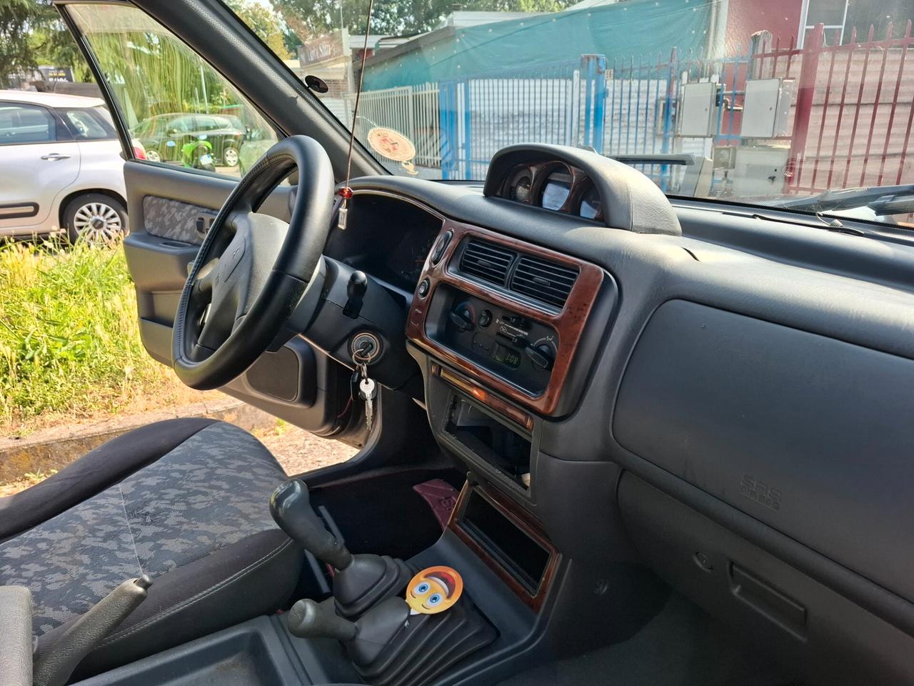 Mitsubishi L200 2.5 TDI 4WD Club Cab Pick-up GLS