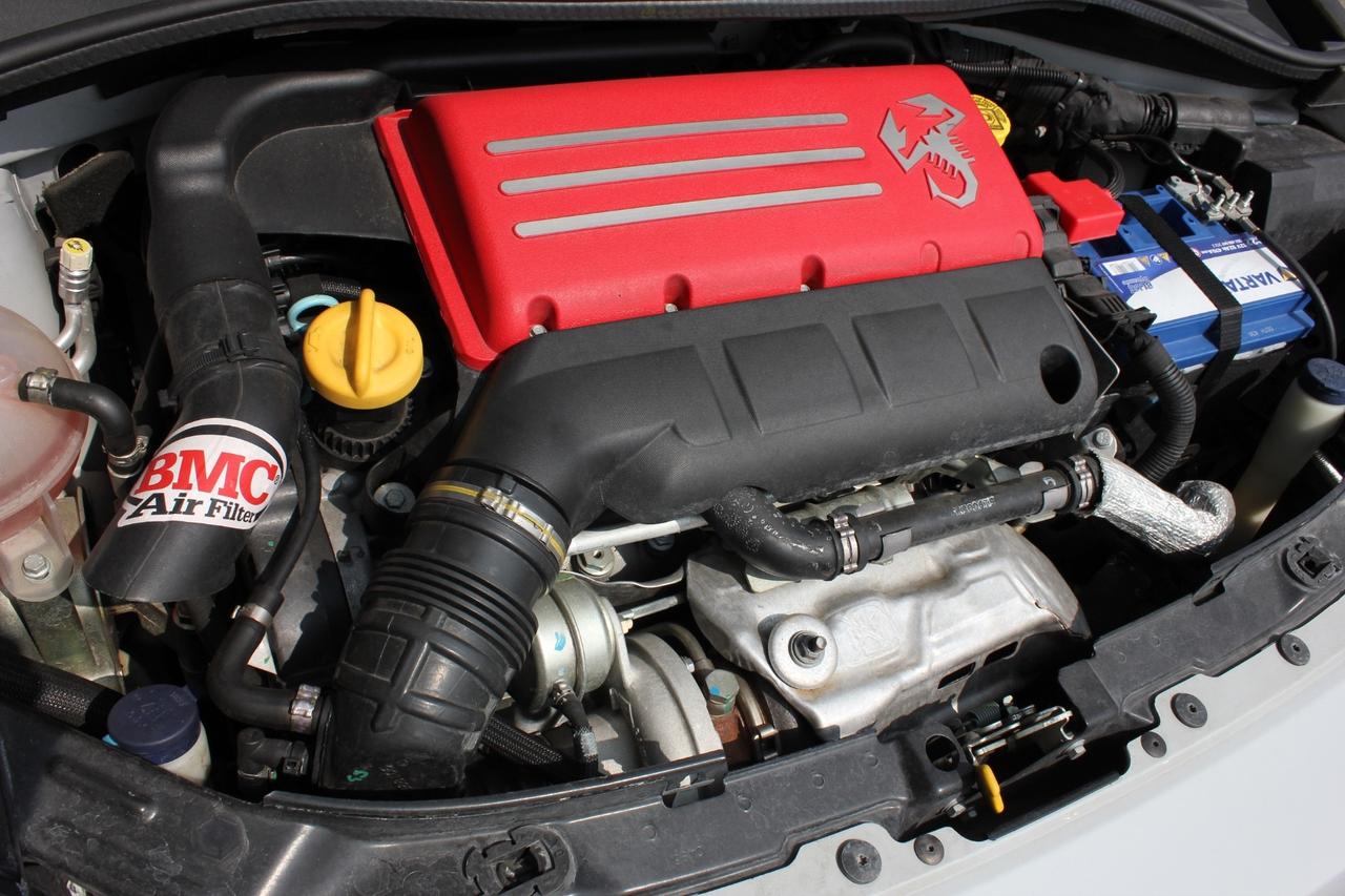 Abarth 595 1.4 Turbo T-Jet 180 CV Esseesse