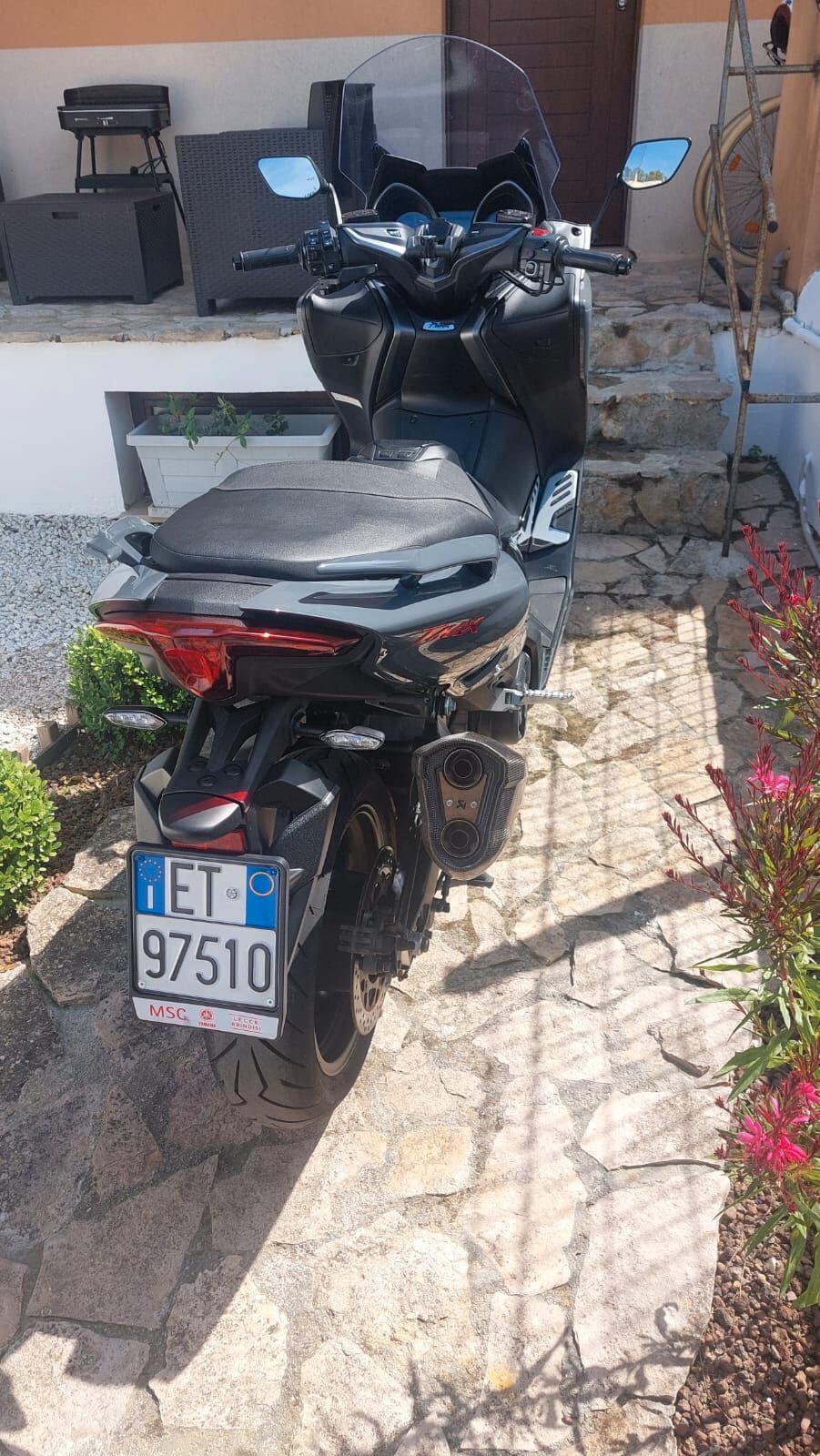 Yamaha T Max 560 Tech Max 2021 Akrapovic