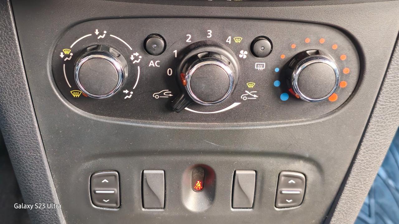 DACIA SANDERO GPL 2014 OK NEOPATENTATI GARANZIA 12