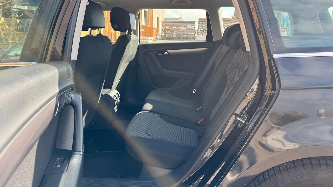 Volkswagen Passat SW 1.6 TDI 105CV- 2012