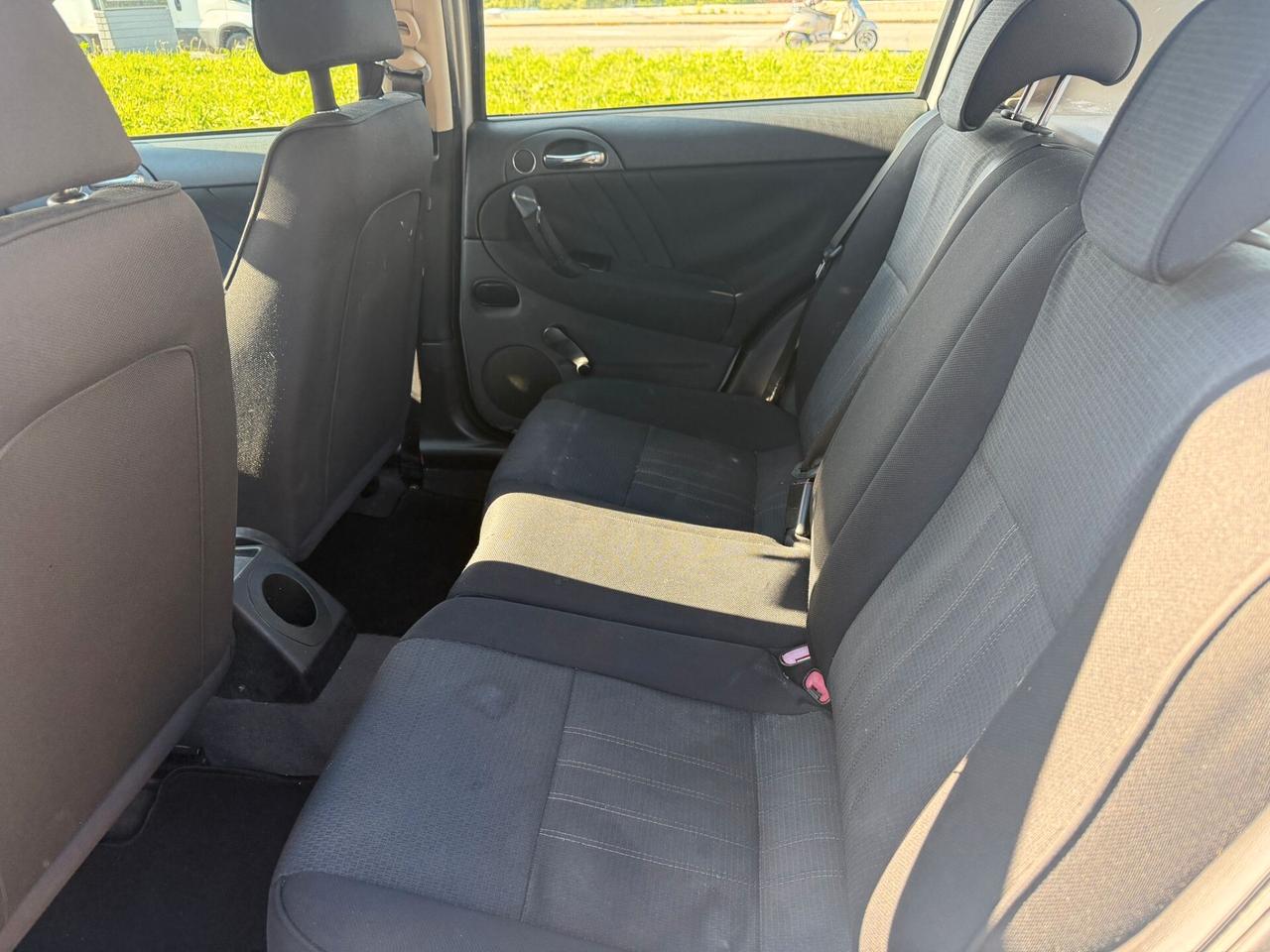 Alfa Romeo 147 1.9 JTD (120)