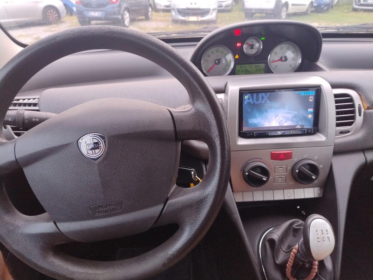 Lancia Ypsilon 1.2 Argento