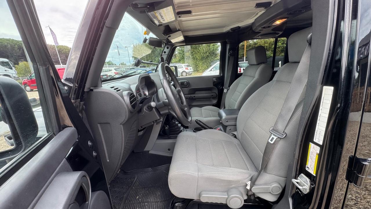 Jeep Wrangler Unlimited 2.8 CRD PASSO LUNGO