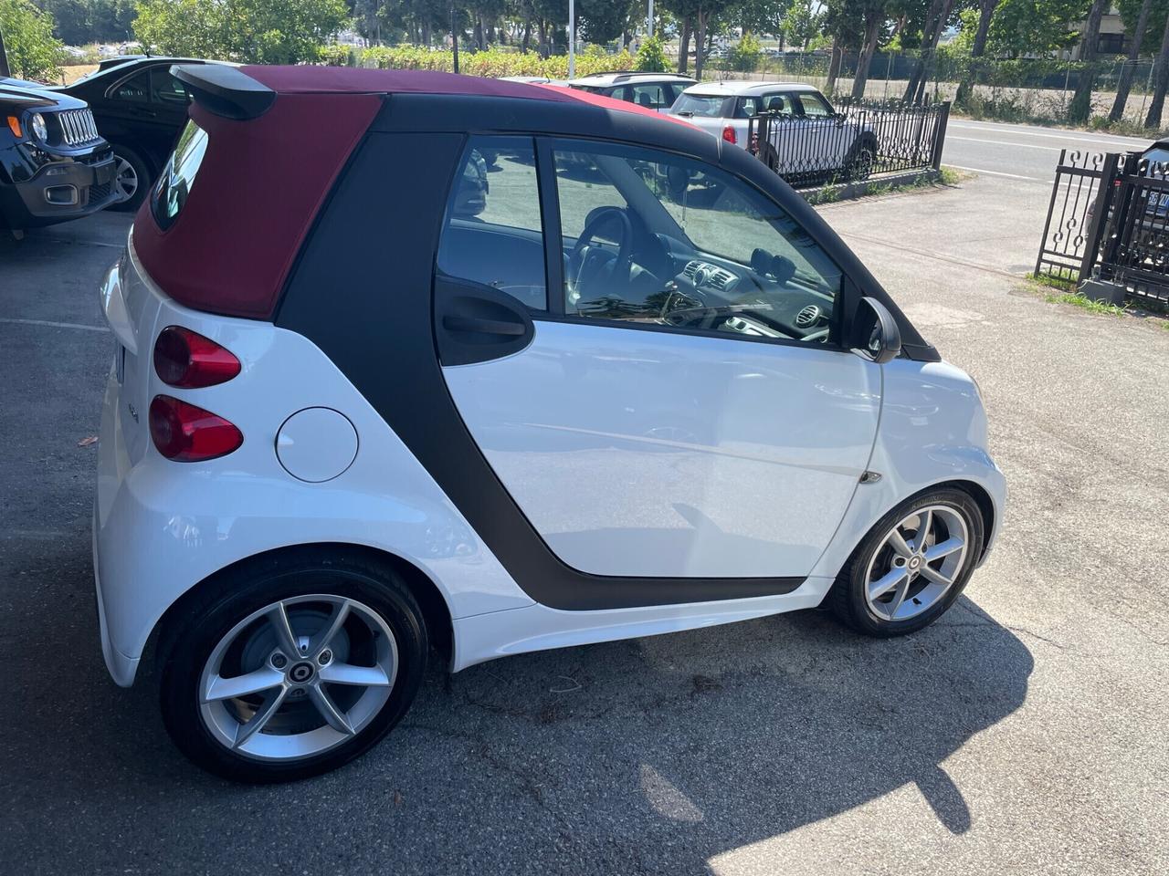 Smart ForTwo 1000 52 kW MHD cabrio pulse