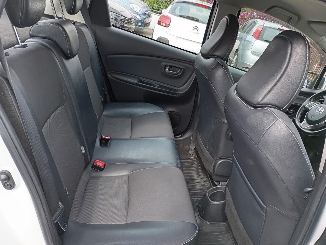 Toyota Yaris 5P 1.4 D-4D Lounge