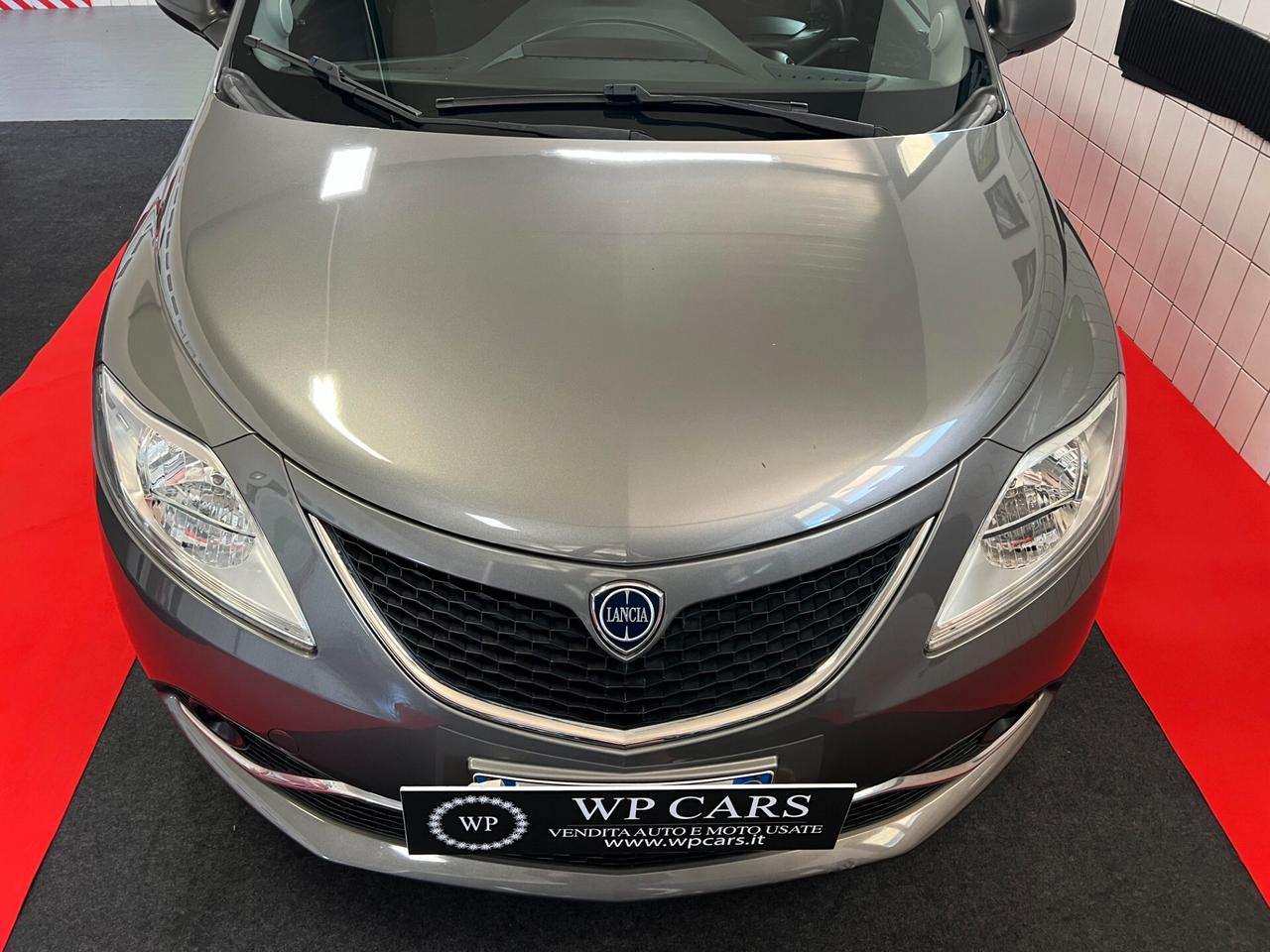 Lancia Ypsilon 1.2 69 CV 5 porte GPL Ecochic Silver