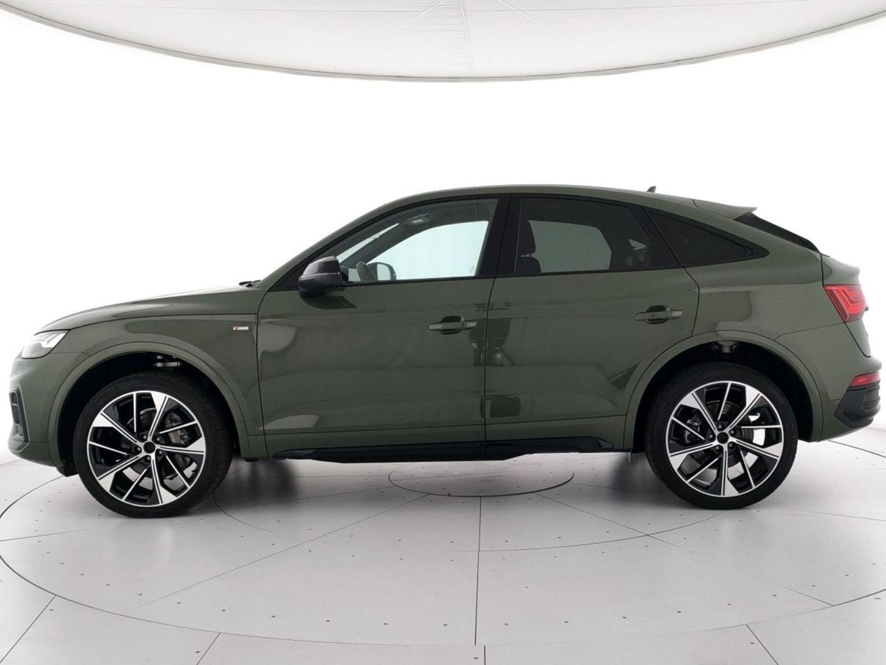 Audi Q5 sportback 40 2.0 tdi mhev 12v identity black quattro s-tronic