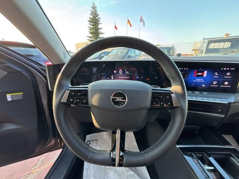 Opel Astra 1.6 Hybrid 180 CV AT8 Elegance