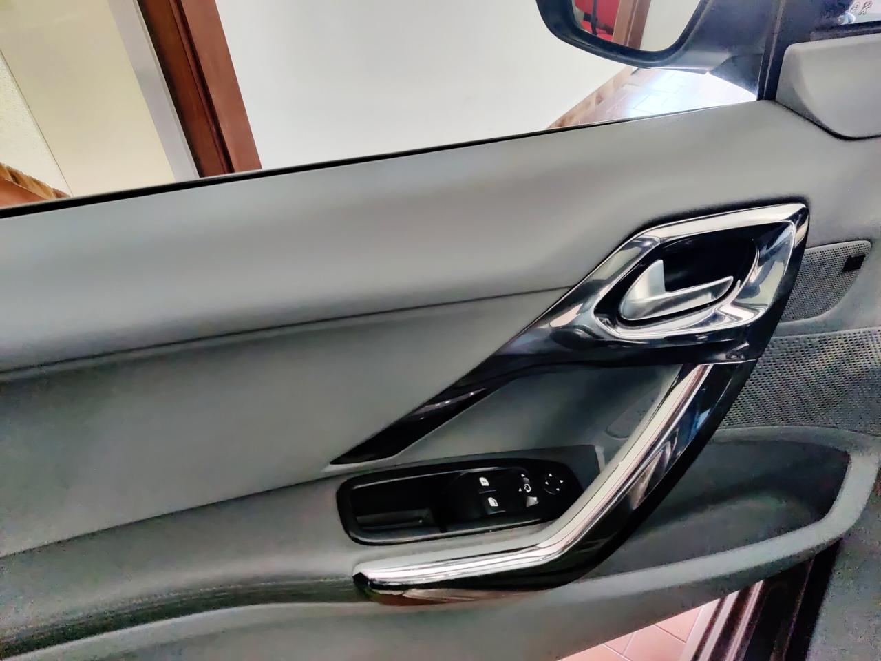 Peugeot 208 1.6 e-HDi 115 CV Stop&Start 3 porte Allure