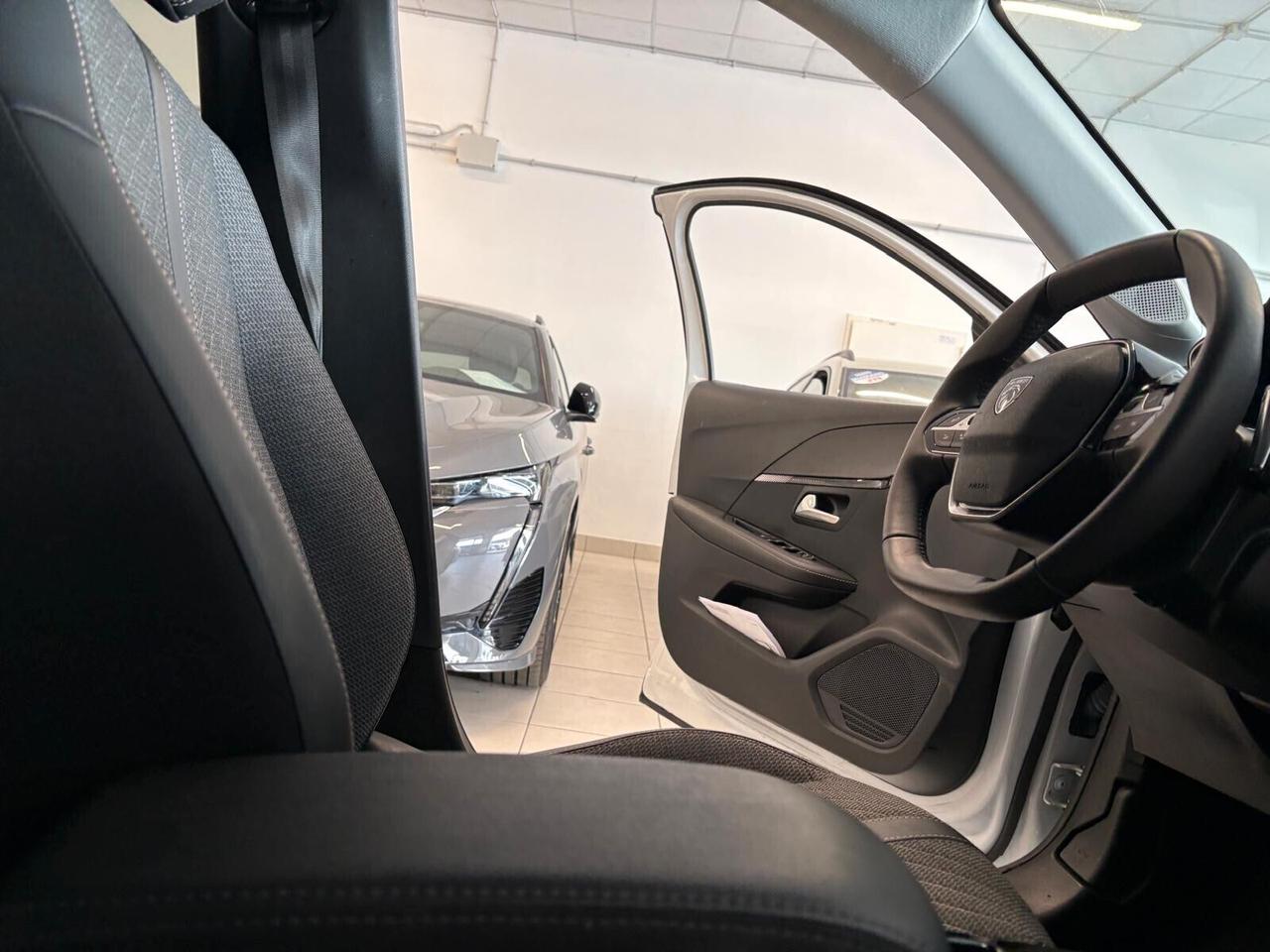 Peugeot 208 ALLURE Hybrid 110 e-DCS6 SPOTICAR