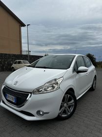 Peugeot 208 1.6 e-HDi 92 CV Stop&Start 5 porte Allure