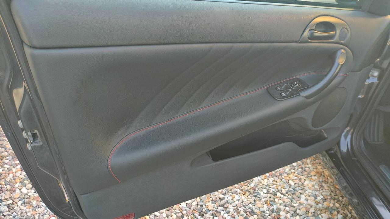 Alfa Romeo 147 2.0i 16V Twin Spark 150 CV 3p. Distinctive MANUALE