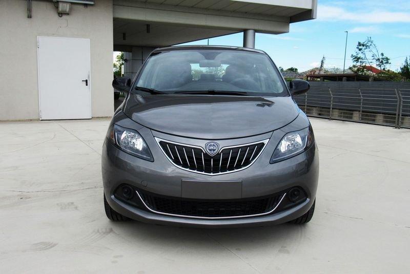 Lancia Ypsilon 1.0 FireFly 5 porte S&S Hybrid Platino con BONUS Easy Go'