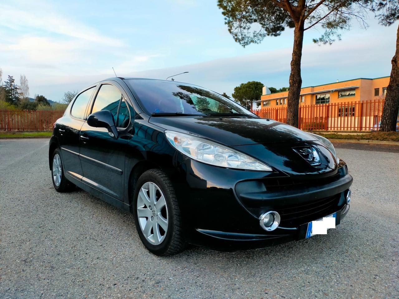 Peugeot 207 1.6 hdi XS 5p adatta per neopatentati