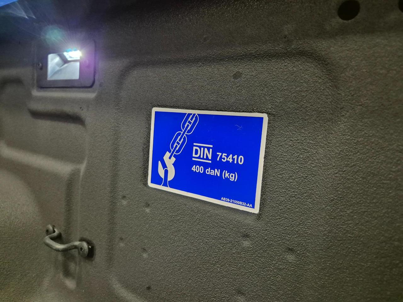 VOLKSWAGEN Amarok 3.0 V6 TDI 241CV 4MOTION aut. Aventura