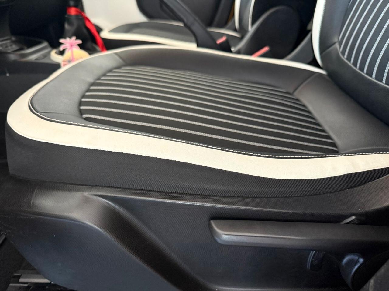 Renault Twingo 1.0 SCE 73 CV Duel