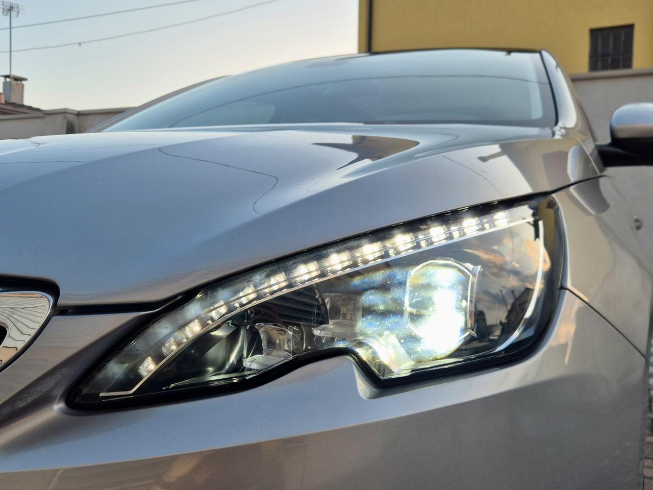 Peugeot 308 BlueHDi 120 S&S Allure