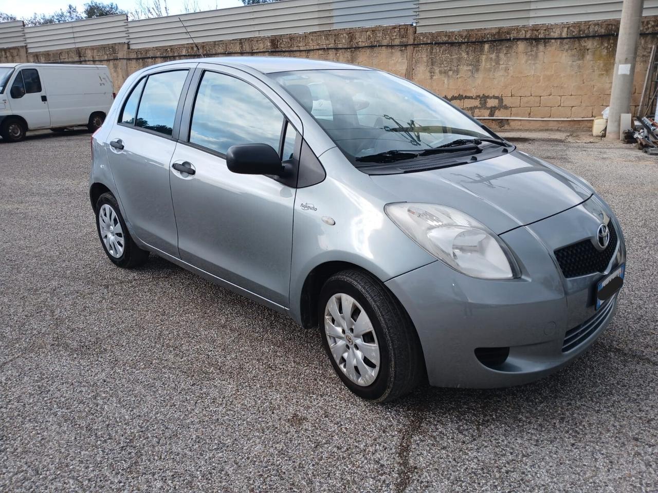 Toyota Yaris 1.3 5 porte