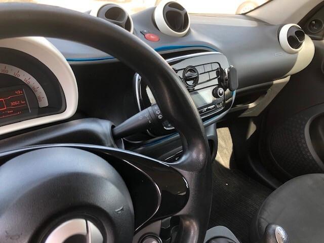 Smart ForFour 70 1.0 twinamic Youngster