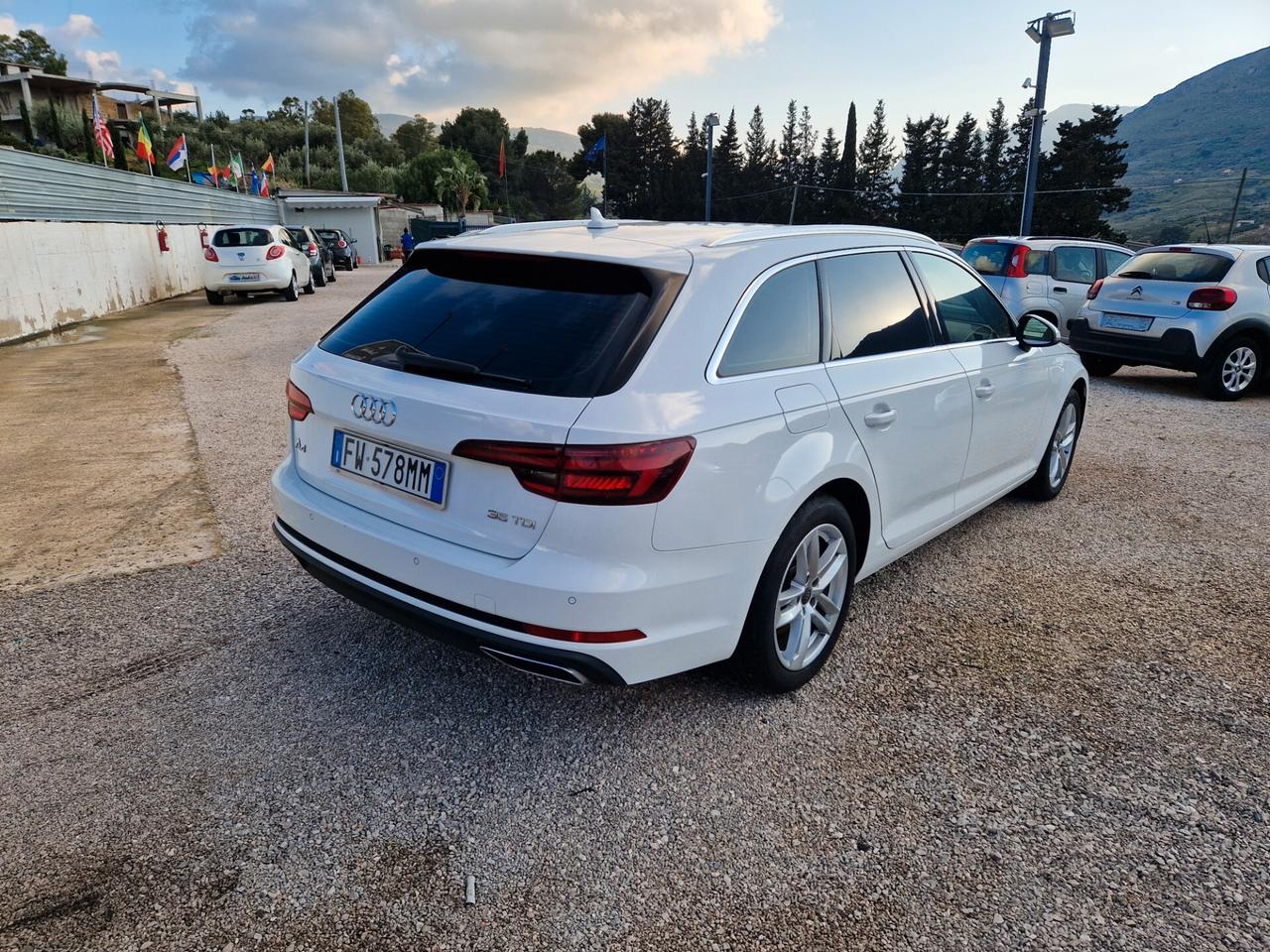 Audi A4 Avant 35 TDI S tronic Business