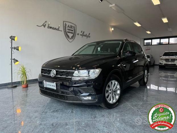 VOLKSWAGEN Tiguan 1.6 TDI Style Navy Carplay Pdc