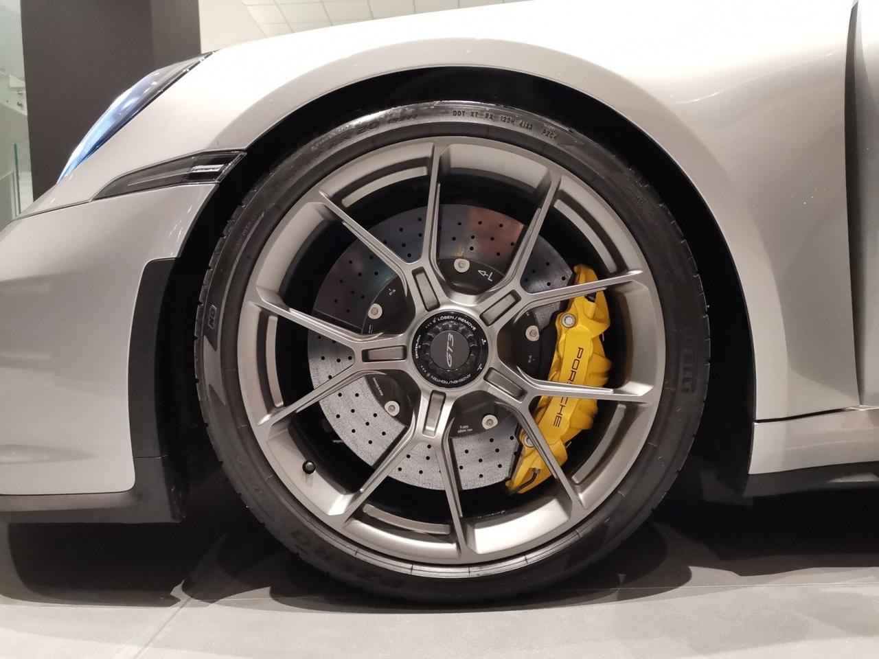 PORSCHE 911 VIII Carrera 992 Coupe - 911 Coupe 4.0 GT3 auto