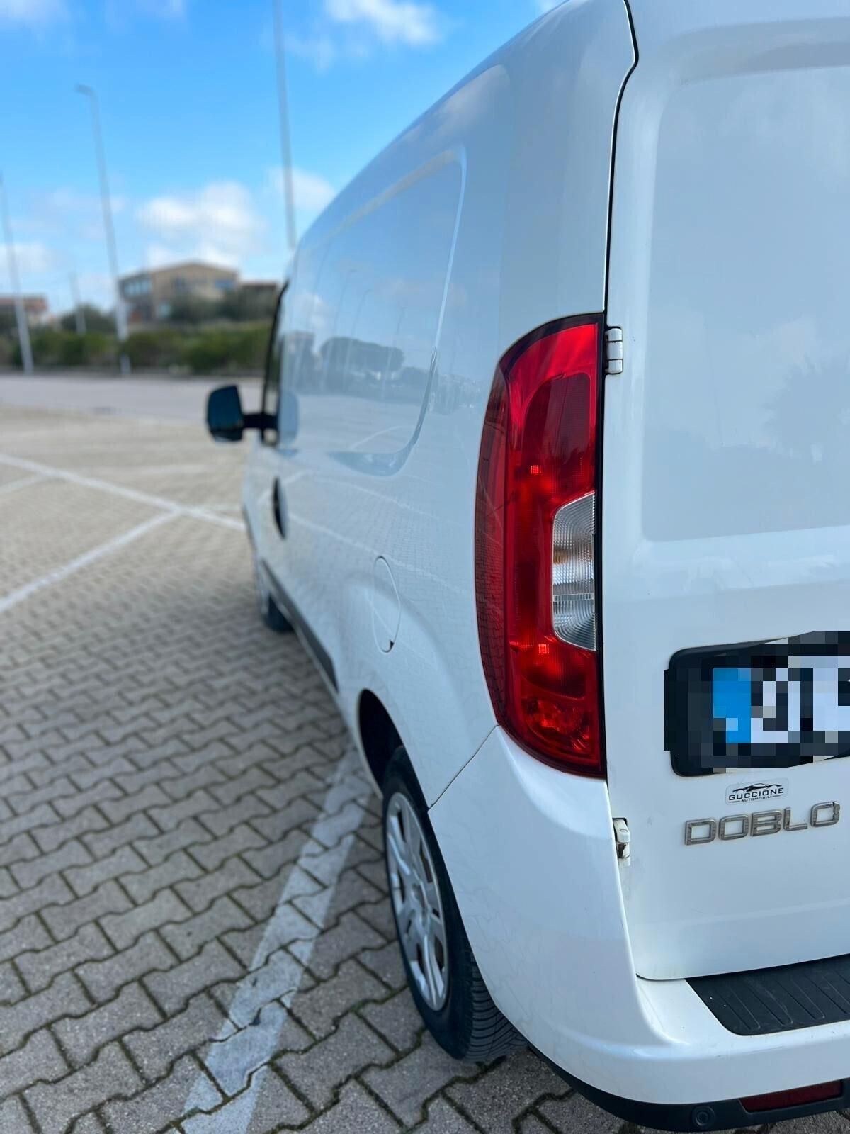 Fiat Doblo 3 posti