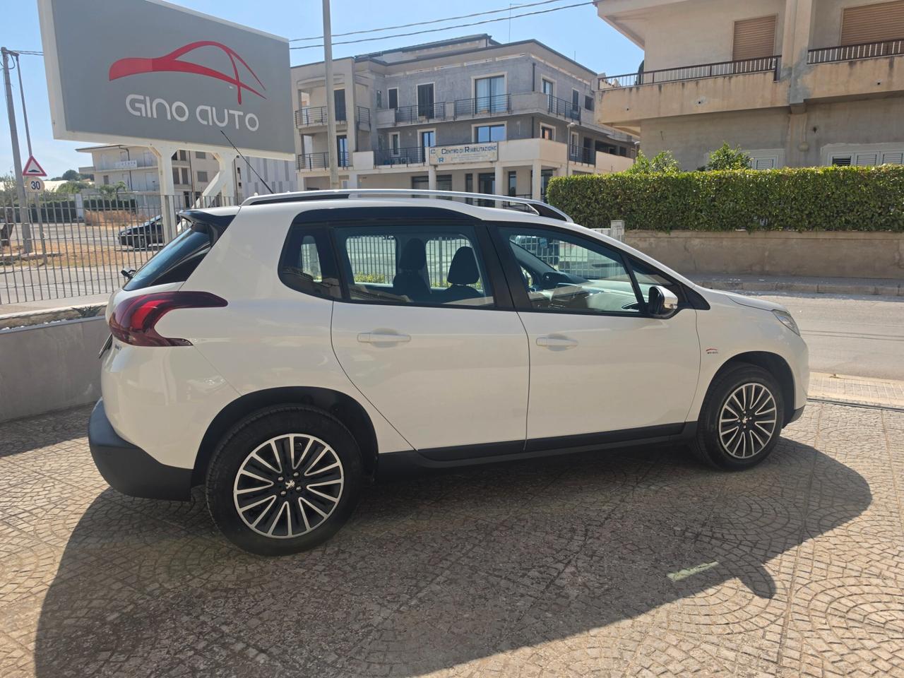 Peugeot 2008 BlueHDi 100 Active