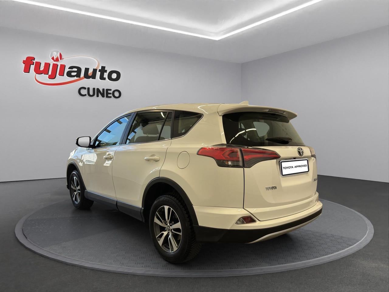 Toyota Rav4 2.0 d-4d Active 2wd mt