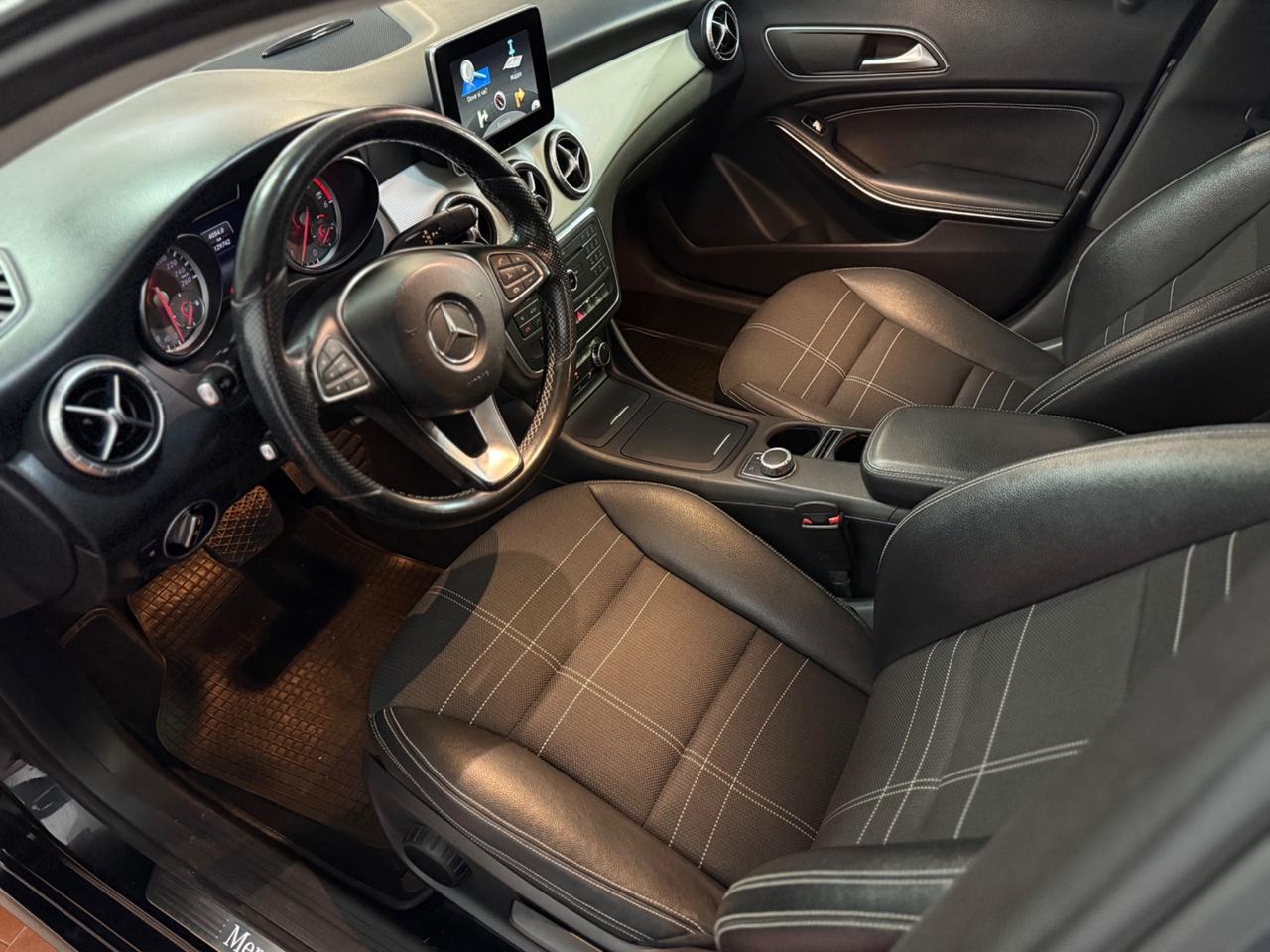 Mercedes-benz CLA 220 CDI Automatic Premium