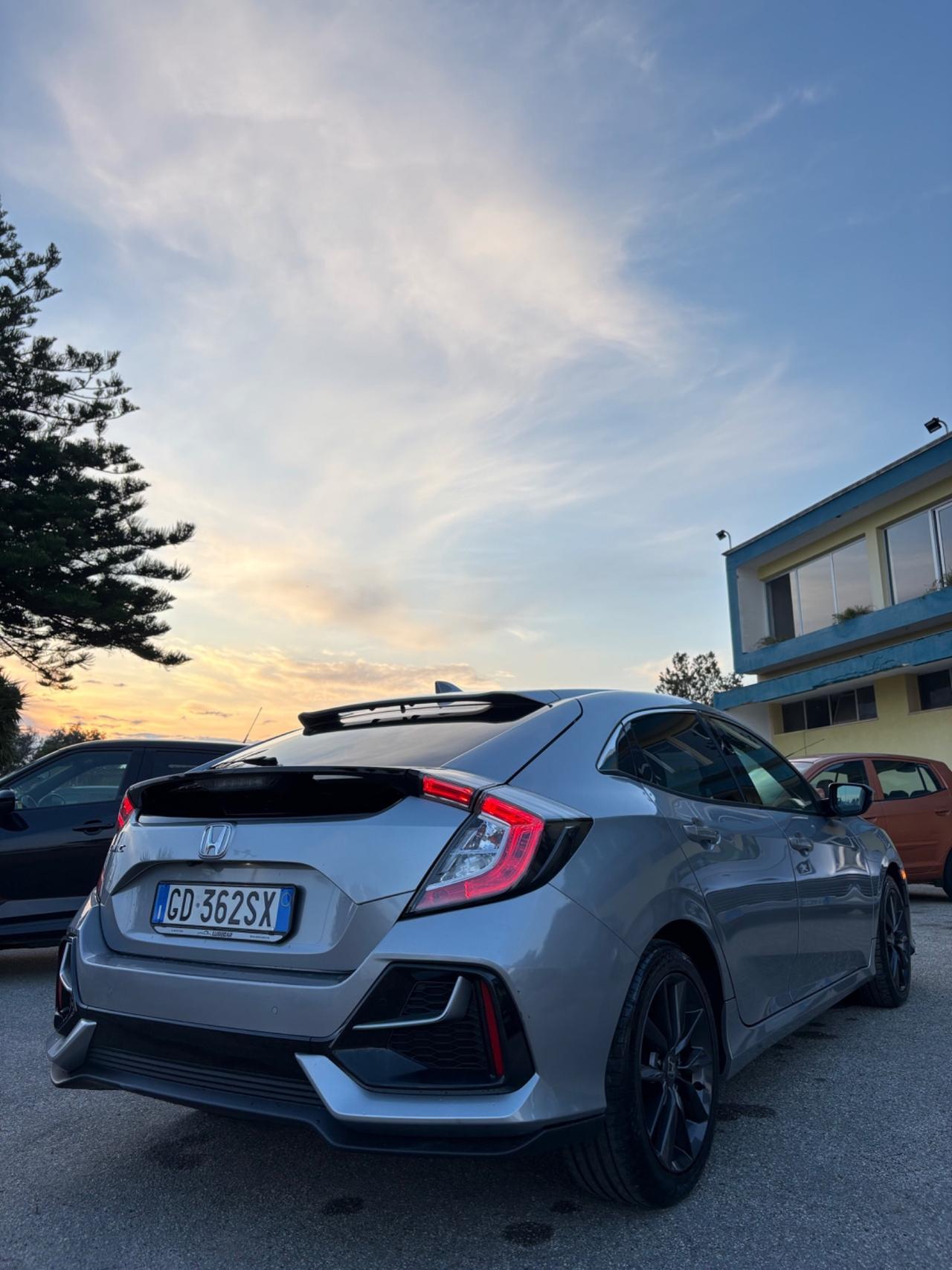 Honda Civic 1.6 5 porte Executive