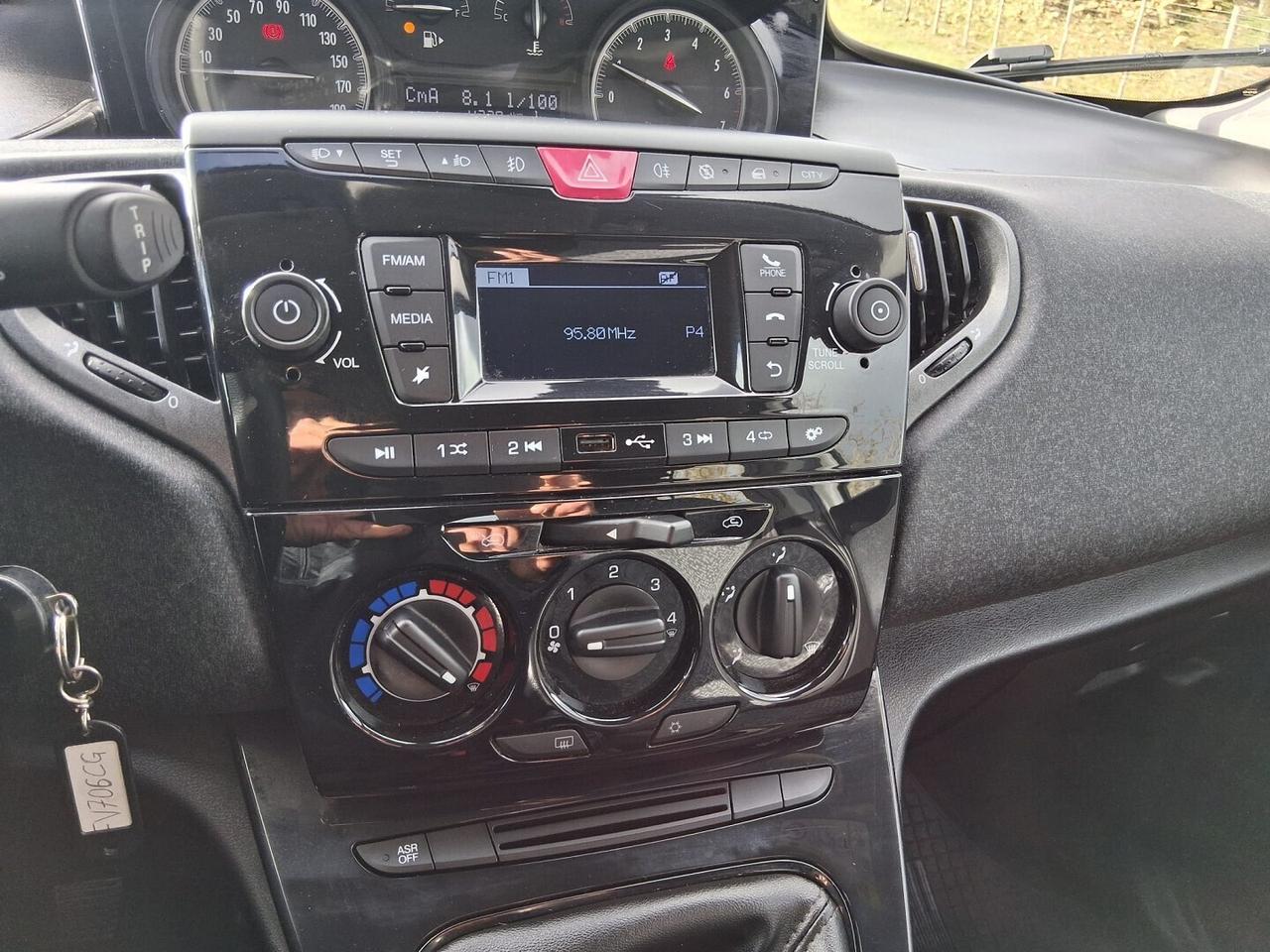 Lancia Y 1.2 Gold S&S