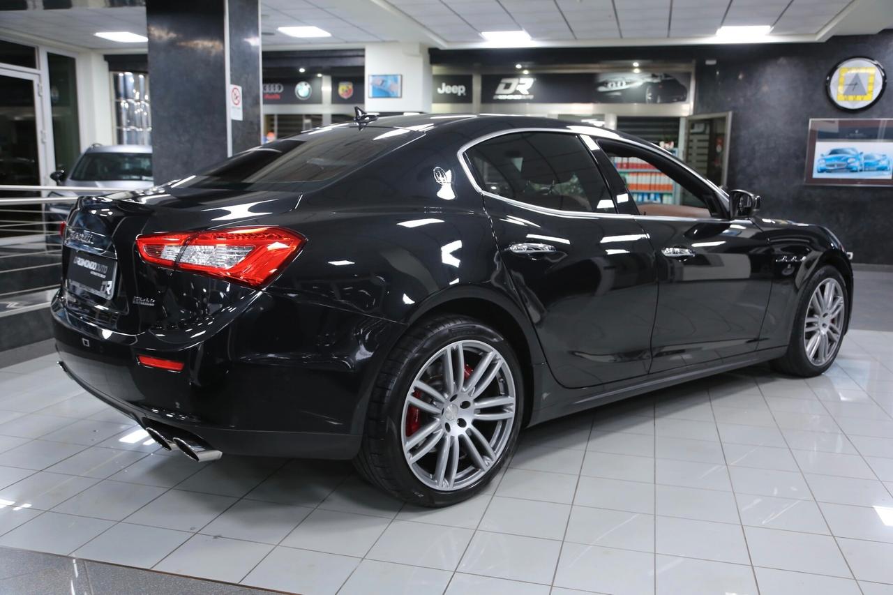 Maserati Ghibili V6 250cv Diesel auto