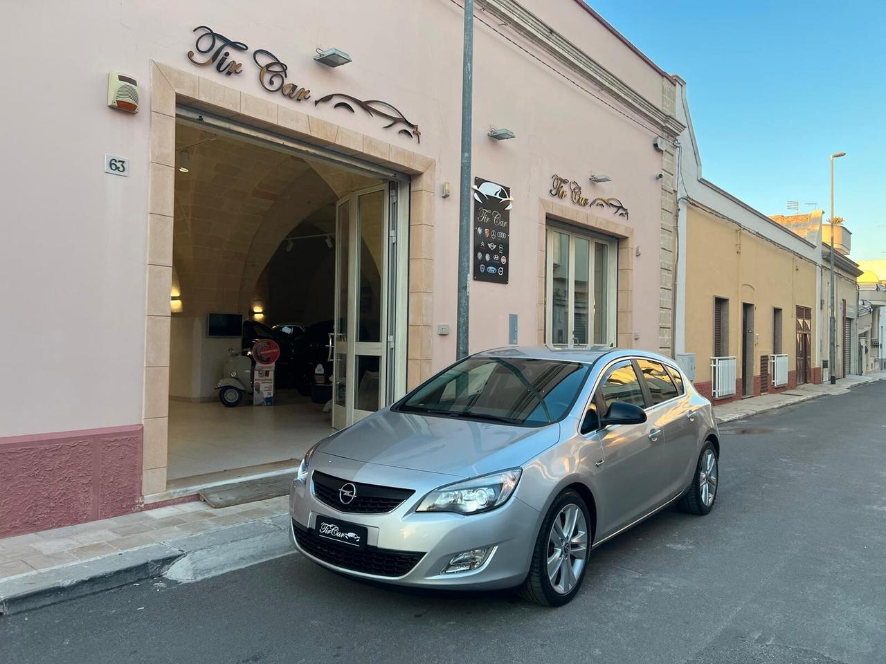 OPEL ASTRA COSMO 1.7 CDTI 125CV 92KW PELLE NAVI CRUISE ANNO 2013