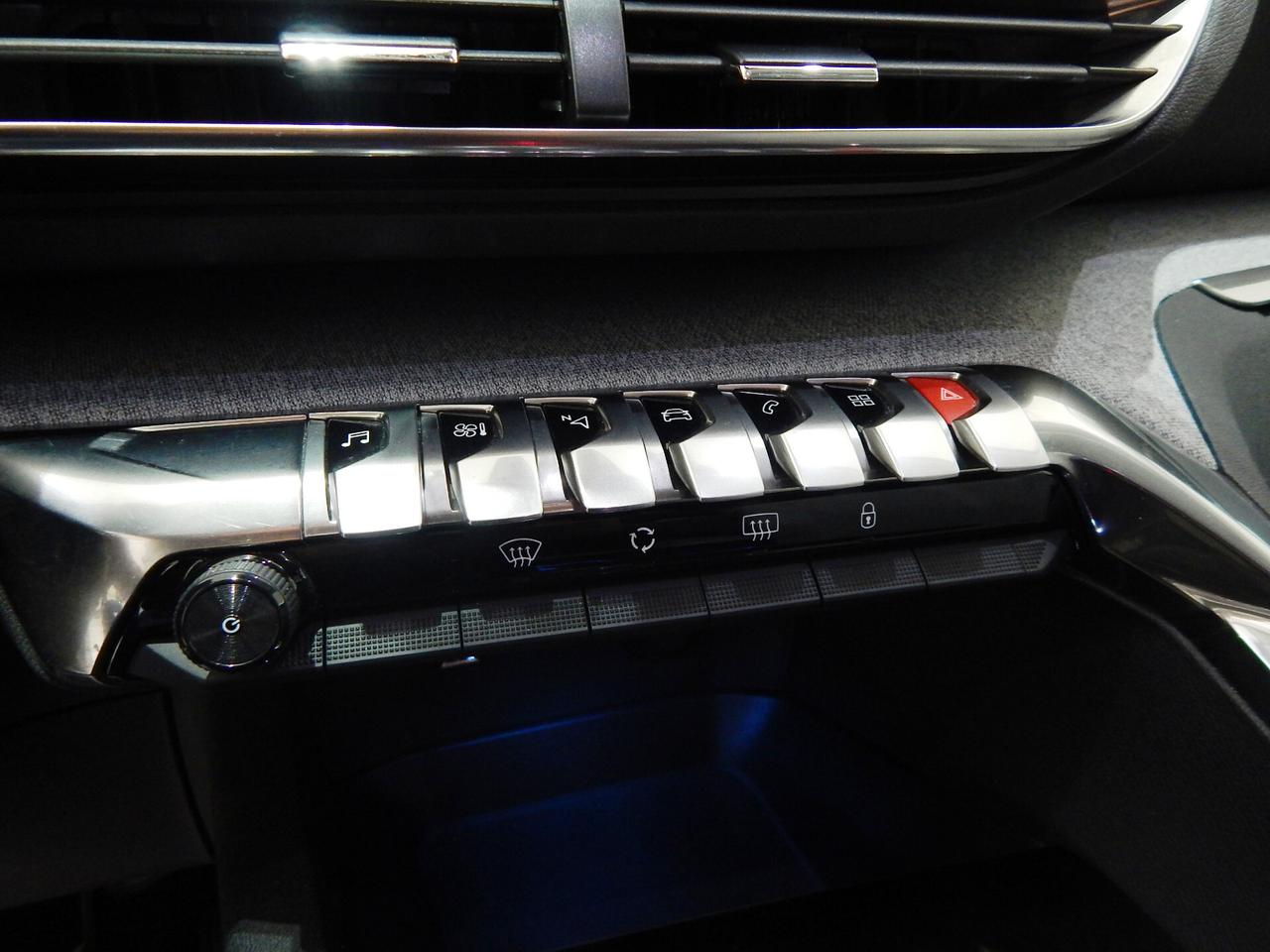 Peugeot 5008 1.5 bluehdi Allure EAT8 S&S NAVI-PELLE-PARK-RADAR-LED