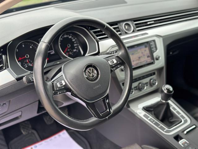 VOLKSWAGEN Passat Variant 1.6 TDI BMT 120cv (Navi/APP/BT